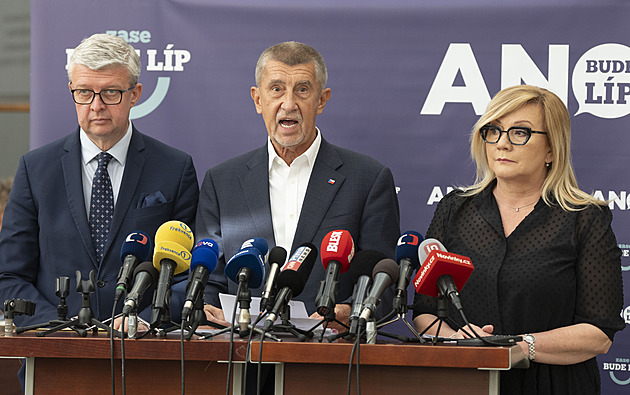 Stínová vláda ANO zamířila na jih Čech. Babiš může komentovat i varování Fialy