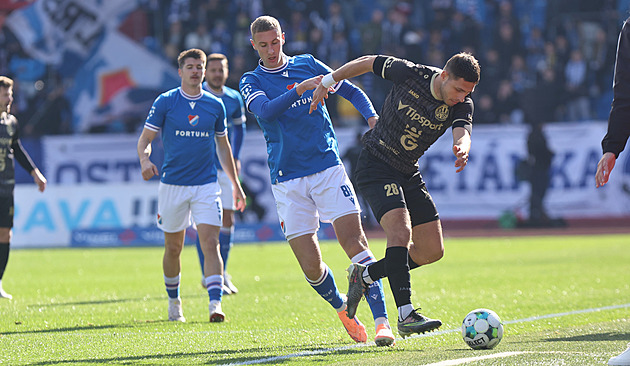 ONLINE: Baník - Hradec 0:1, domácí Pira šanci neproměnil, záhy skóruje Slončík