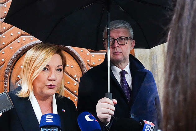 ANO, SPD a Motoristé jednají o omezení trestů za názory či o Green Dealu