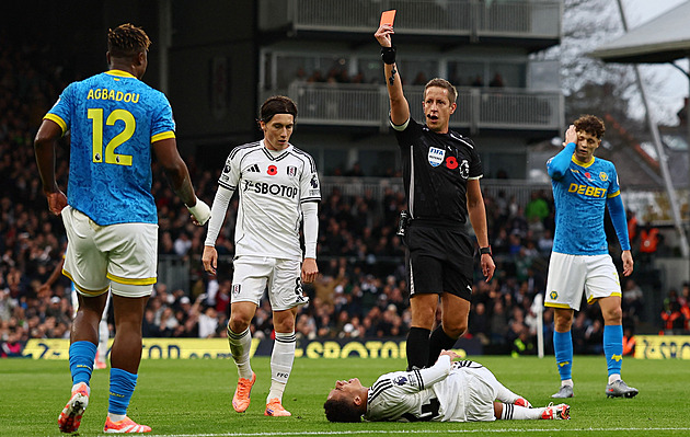 ONLINE: Krejčího tým opět padl, Arsenal se na Slavii naladil výhrou. Chystá se šlágr