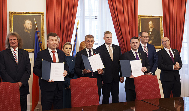 Odmítavé hlasy k požadavku prezidenta Pavla k programu zní z SPD i od Motoristů