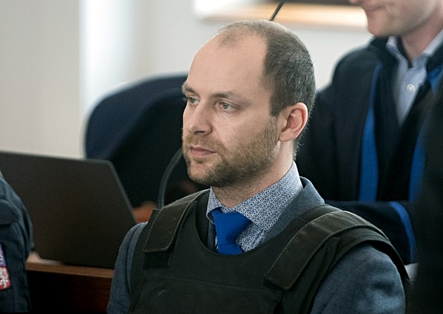 Za brutální vraždu milenky sekerou uložil soud bývalému primáři 28 let