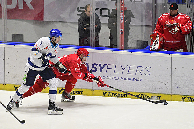ONLINE: Třinec na Kladně srovnává, Sparta prohrává v Liberci. Boleslav doma otáčí
