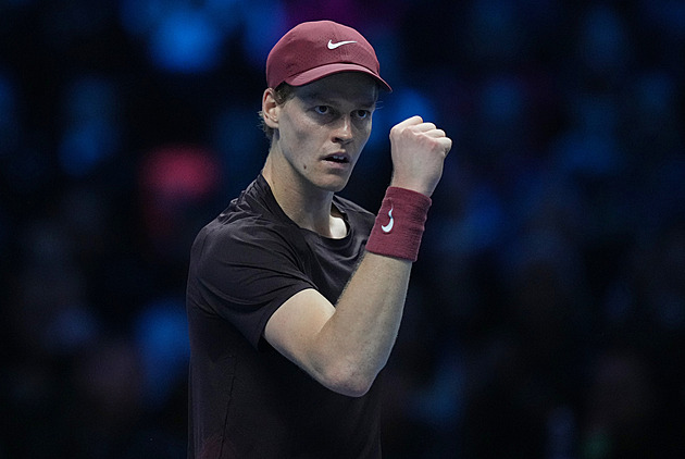 Sinner je potřetí za sebou ve finále Turnaje mistrů, vyzve ho Alcaraz