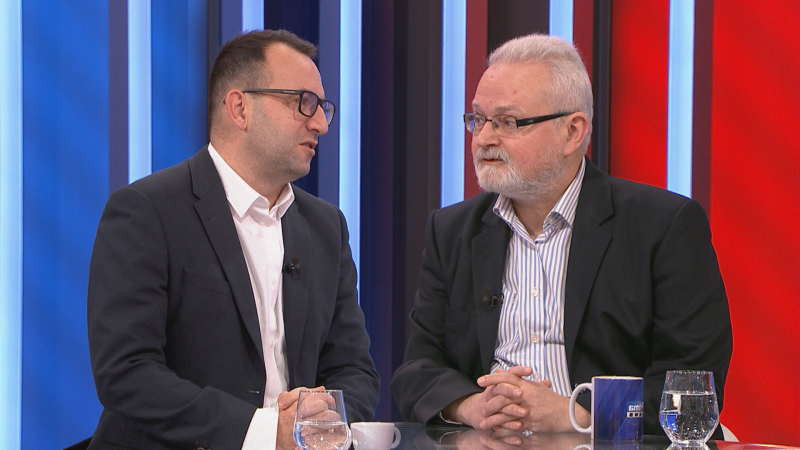 Turek v ohrožení? S operovanou páteří ministra dělat nejde, míní Kulidakis. Schmarcz to odmítl