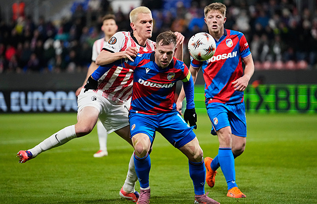 ONLINE: Panathinaikos - Plzeň 0:0, domácí hrozili, pak vidí druhou žlutou Jemelka