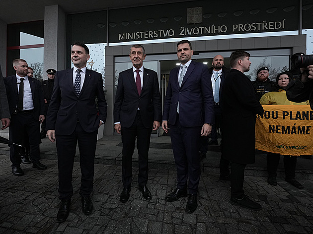 Česko v Bruselu zastoupí slovenský ministr. Domluvil to Turek, tvrdí Macinka