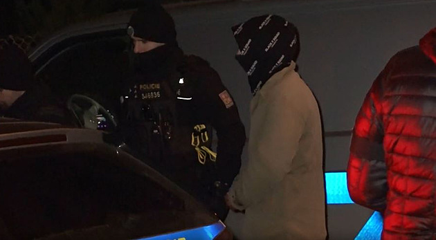 Zpět na místě činu. Na Zlínsku proběhla rekonstrukce s podezřelým z únosu chlapce