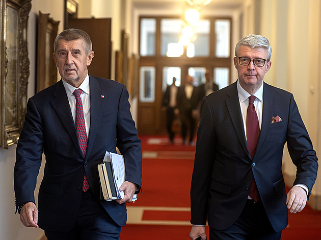 Vláda odmítla migrační pakt i emisní povolenky ETS 2. Cena elektřiny se sníží