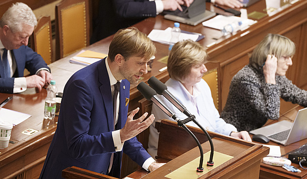 Poslanci budou projednávat přerozdělení peněz mezi zdravotními pojišťovnami