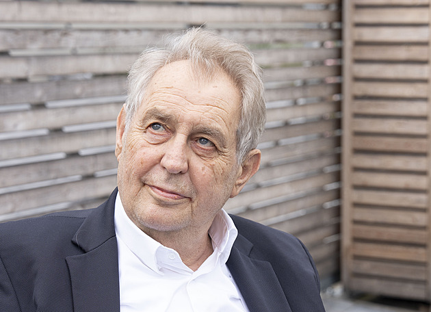 Zeman se zastal Macinky, připomněl právní definici vydírání