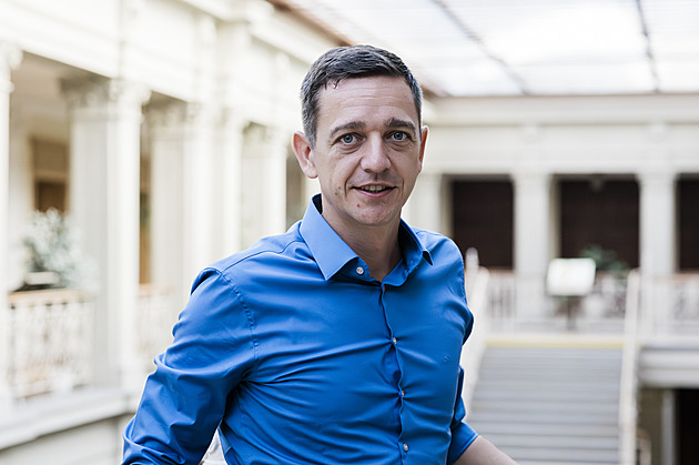 Komik, hejtman i krizový manažer. Kdo je nový adept na šéfa lidovců Grolich