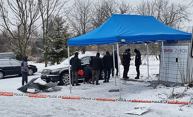 Na Frýdecko-Místecku vybuchla část výdejního boxu. Policie povolala pyrotechniky