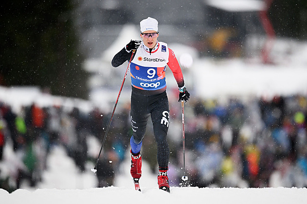 Běžec Tuž je v semifinále sprintu, Černému chyběly dvě setiny, Janatové desetina