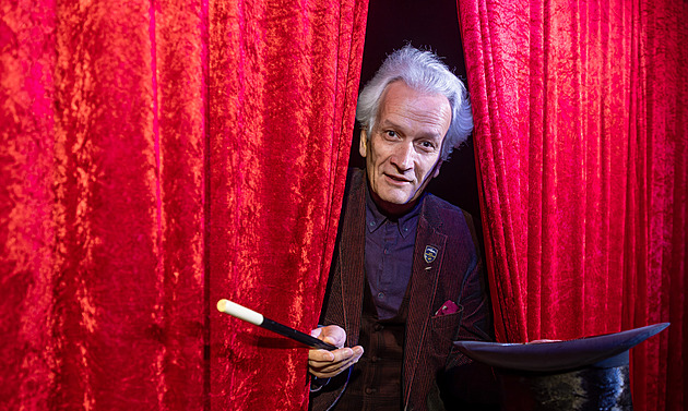 Jízdy naslepo i kouzla v digitální éře. Jsme z poloviny herci, říká úspěšný mág