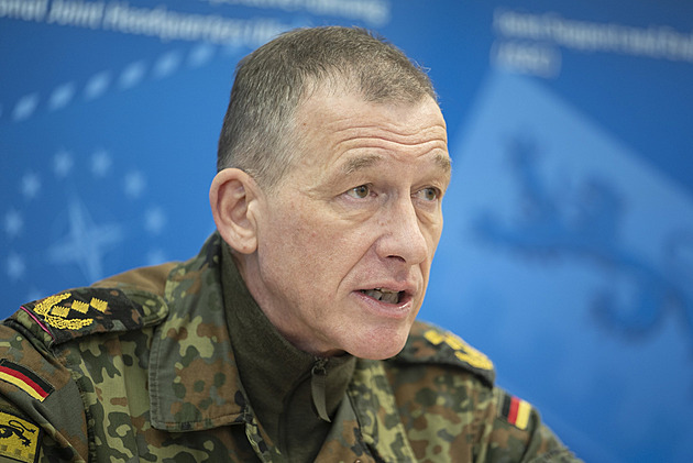 NATO musí prodloužit palivové potrubí daleko na východ, míní německý generál