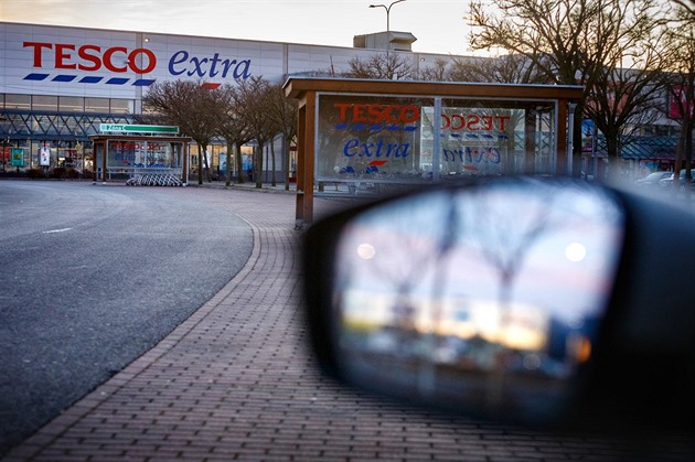 Oblíbený řetězec trestá špatné parkování. Pokuta dosahuje až 3 000 korun