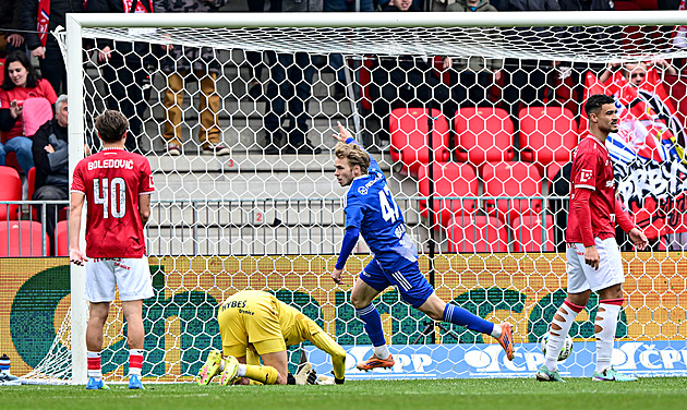 ONLINE: Pardubice - Olomouc 1:1, v závěru půle proměňuje penaltu domácí Patrák