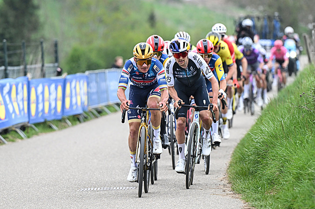 Pogačar se šetří a cesta pro Evenepoela je volná. Nebo připraví Amstel další šok?