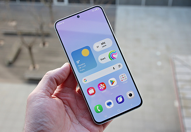 Klíčový model je lepší, ale také dost drahý. Test Samsungu Galaxy A57