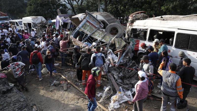 Bombový útok na autobus v Kolumbii: Zemřelo 14 lidí, podle úřadů jde o teroristický čin