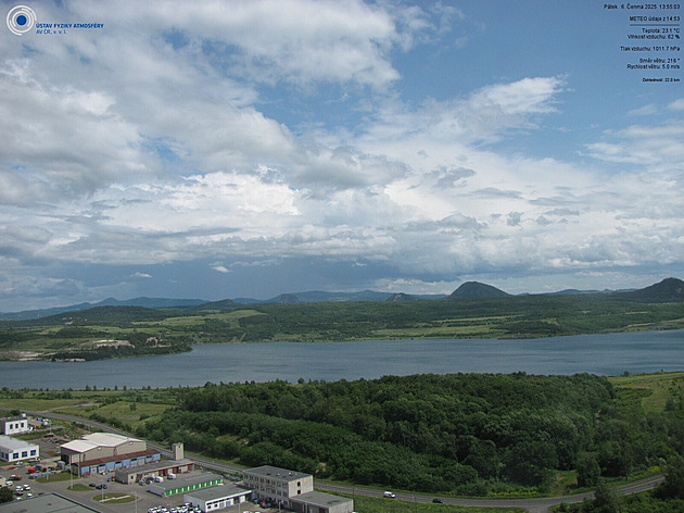 Místo blížících se bouřek začala kamera ČHMÚ snímat židli