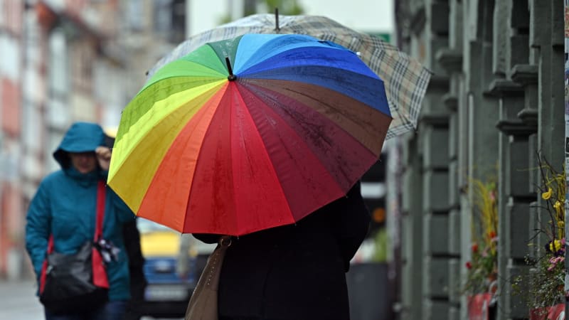 RADAR: Bouřky a déšť postupně vystřídají slunce a teplo. Kdy se počasí umoudří u vás?