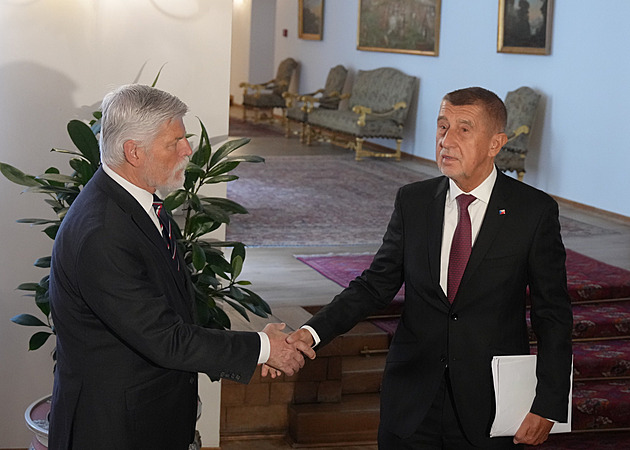 Pavel přijal Babiše kvůli summitu NATO. Pojedu v každém případě, řekl prezident