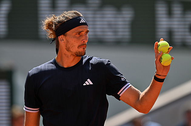 Roland Garros ONLINE: První set finále jasně pro Zvereva, druhý získává Cobolli