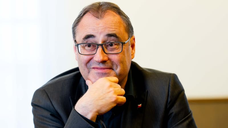 Ministr Šťastný: Žalobu na Pavla jsme Turkovi rozmluvili. Před Klempířem smekám