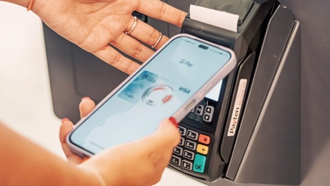 Google jednou aktualizací odstřihl některé Android telefony od bezkontaktních NFC plateb