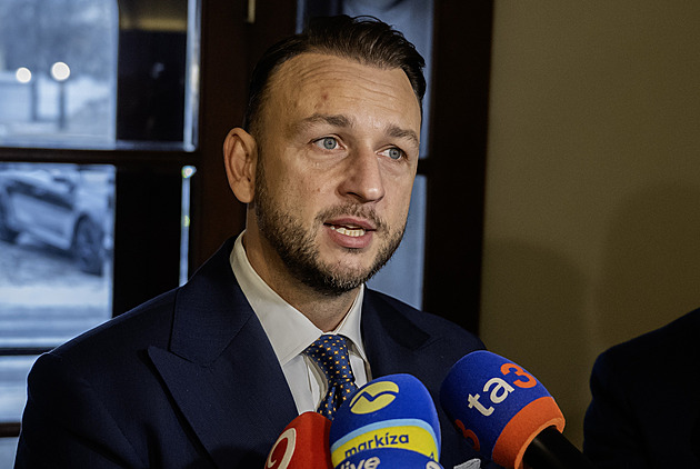 Ve slovenských kamerách se našly součástky z Ruska, potvrdil ministr Eštok